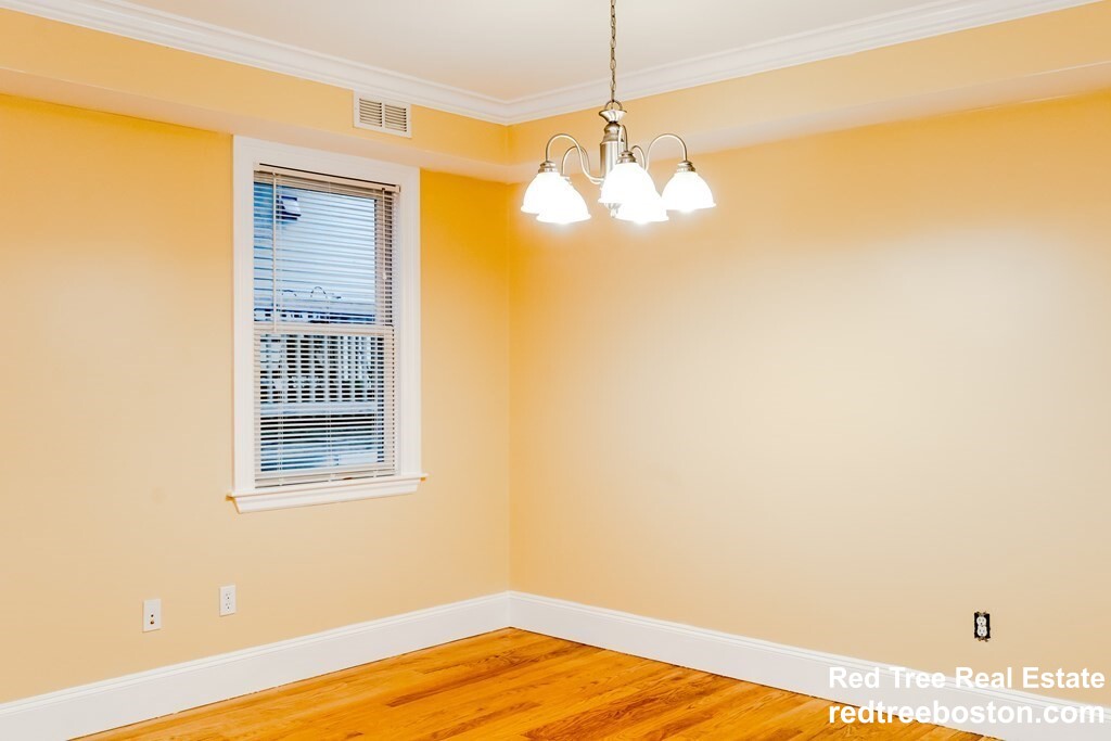 164 Boylston St, Jamaica Plain