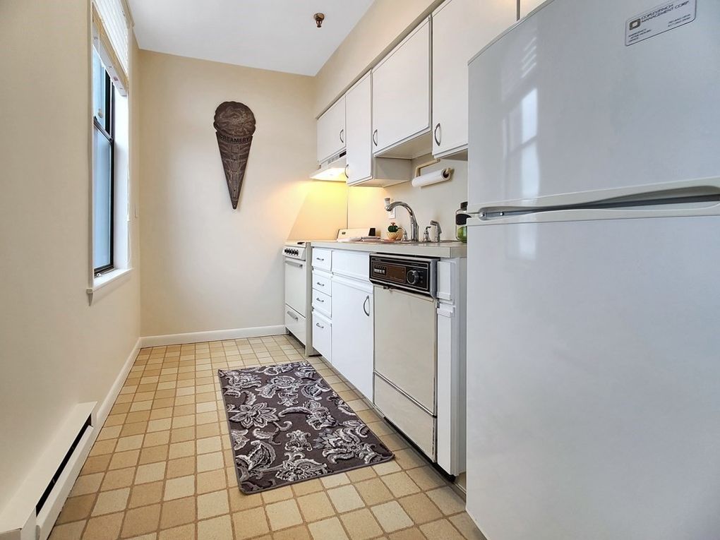 26 Commonwealth Ter, Brighton