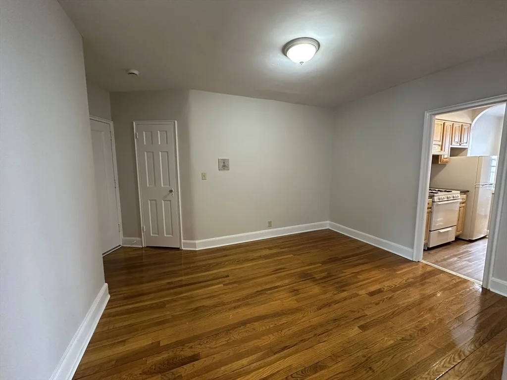 24 Concord Ave, Harvard Square