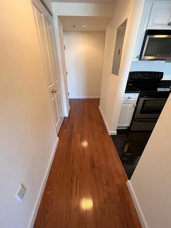 8 Museum Way, East Cambridge