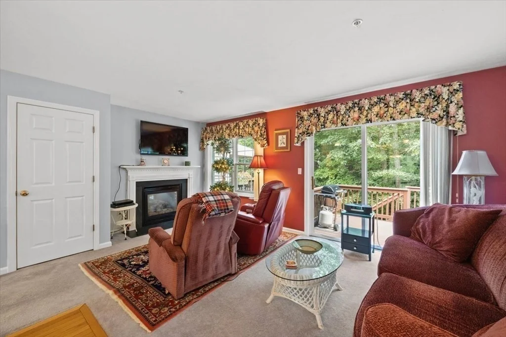 822 Thayer St, Abington