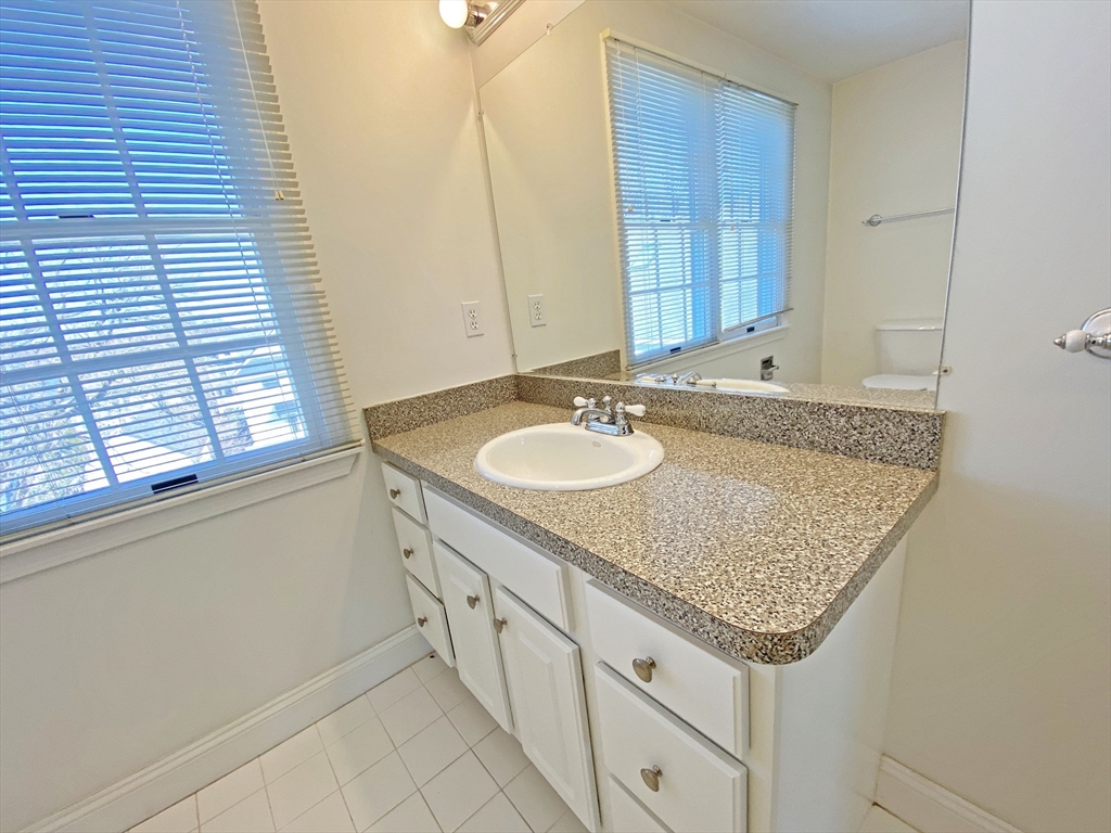 86 Chapel St, Nonantum