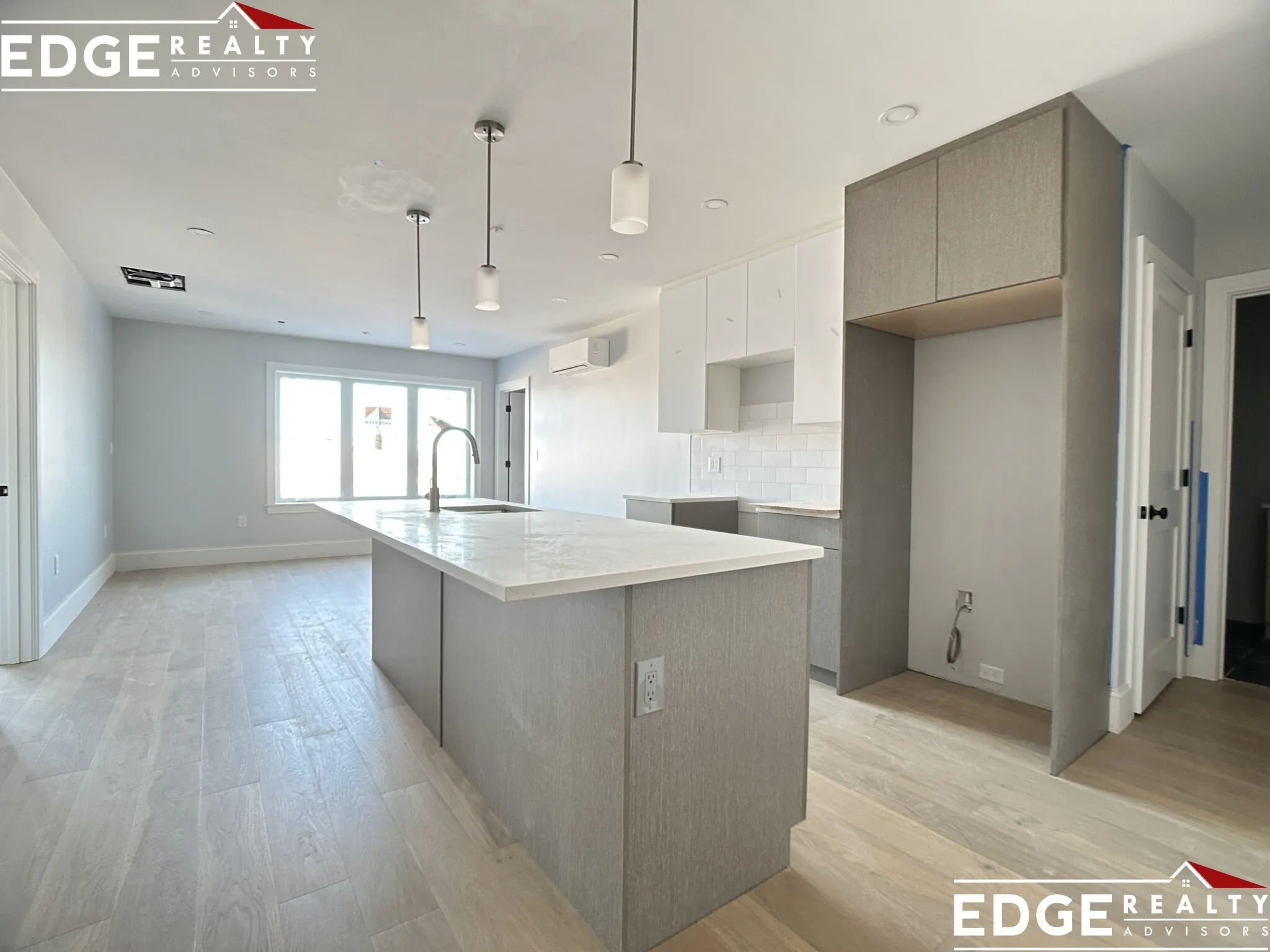 425 Market St, Oak Square