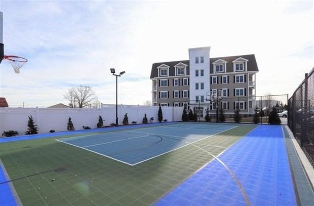 320 Middlesex Ave, Medford