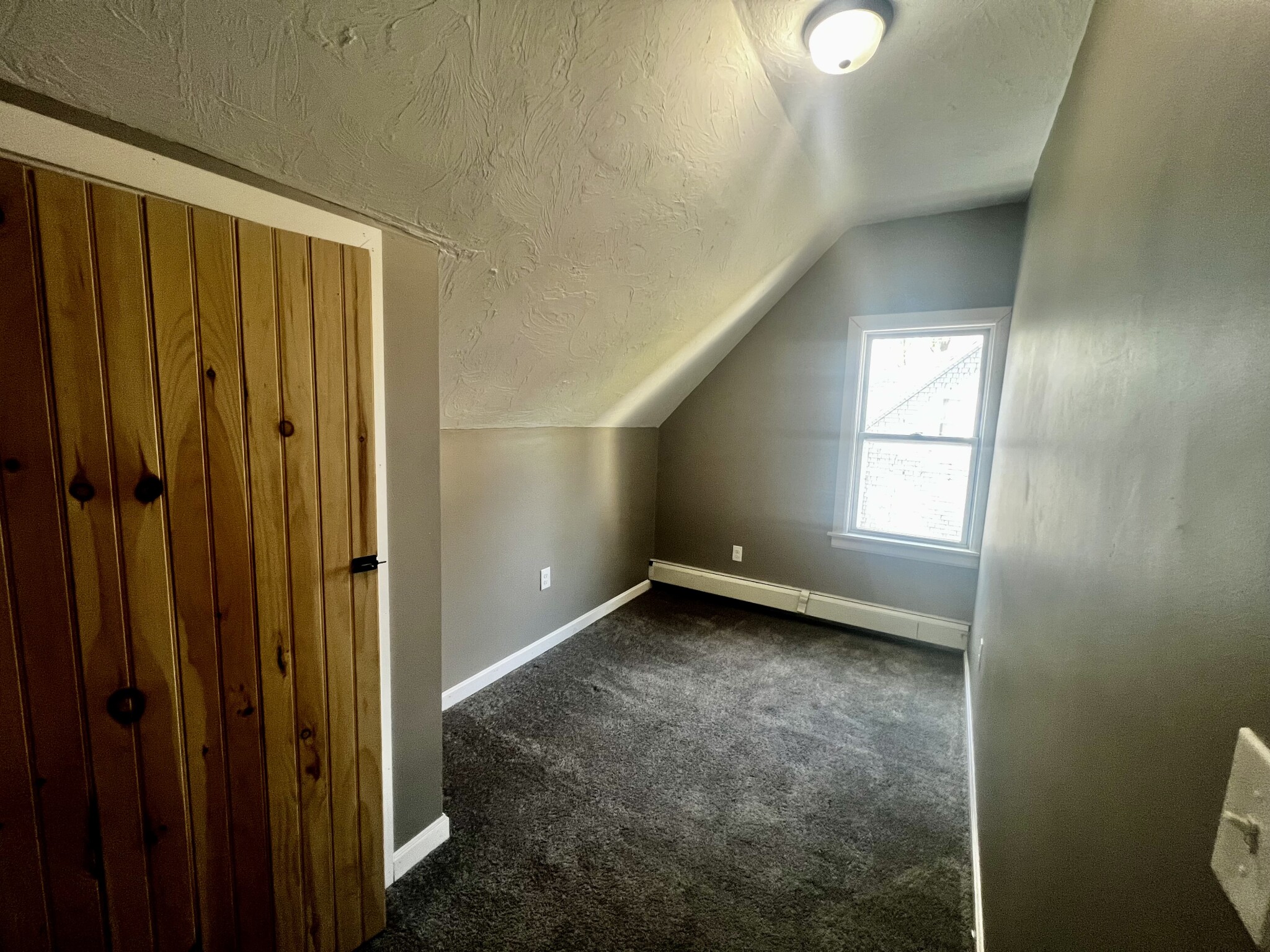 1509 Turnpike St, North Stoughton