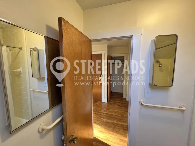 381 Harvard St, Mid-Cambridge