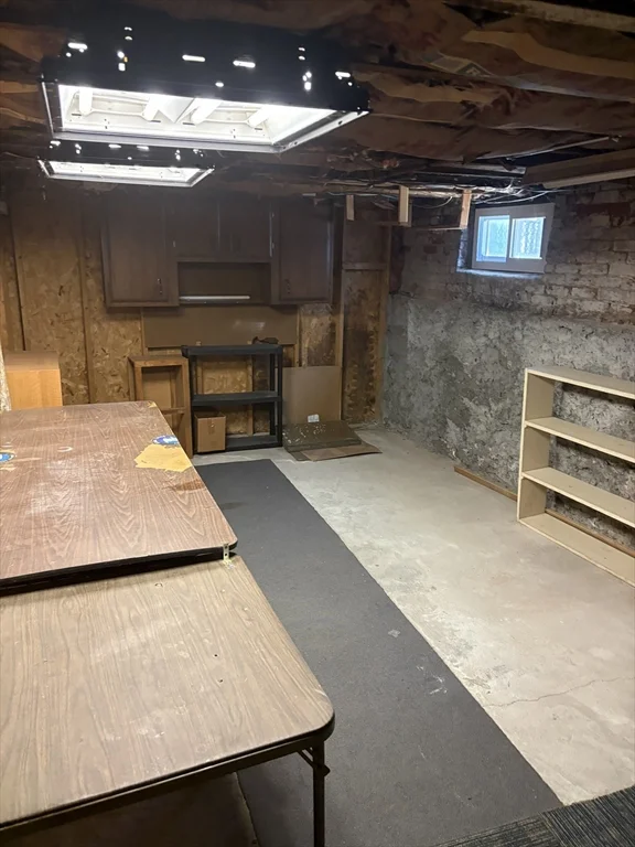 32 Pond St, South Attleboro