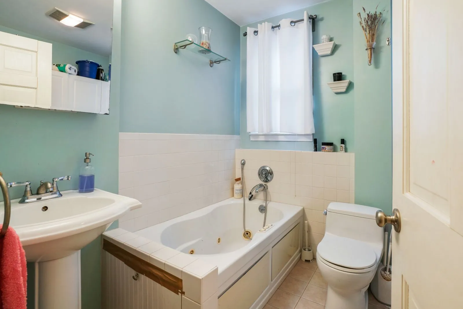 68 Calumet St, Mission Hill