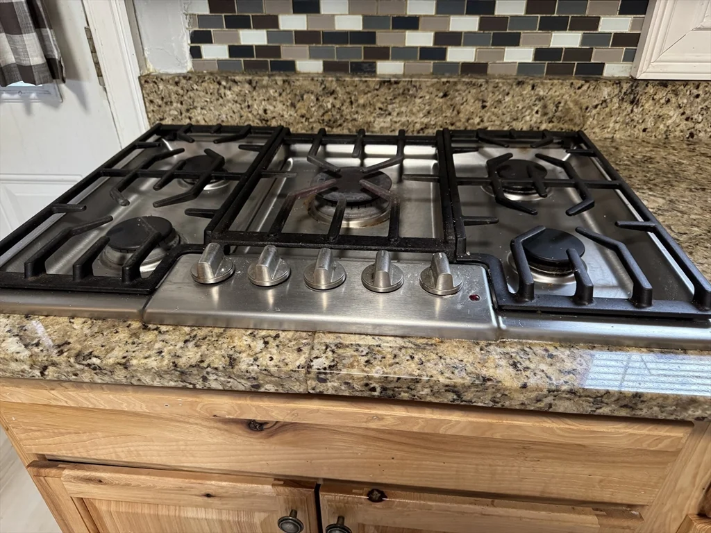 409 Moody St, Lowell