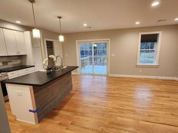 158 Hayden Rowe, Hopkinton