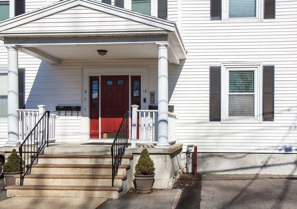 18 Hunt St, Watertown