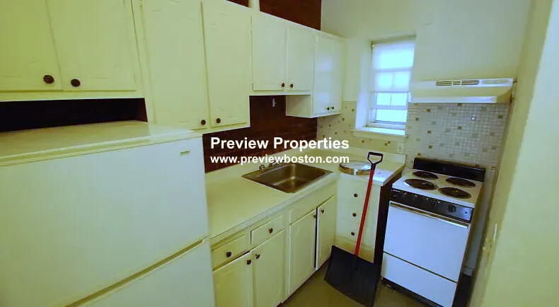 66 South Huntington Ave, Jamaica Plain