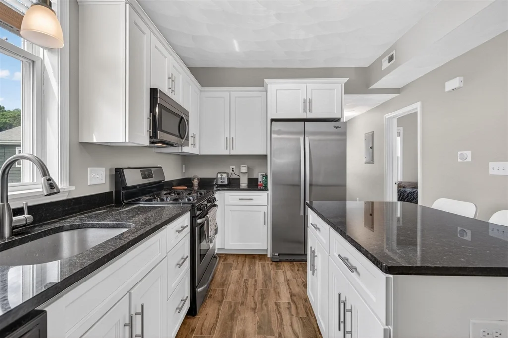 41 Boardman St, East Boston