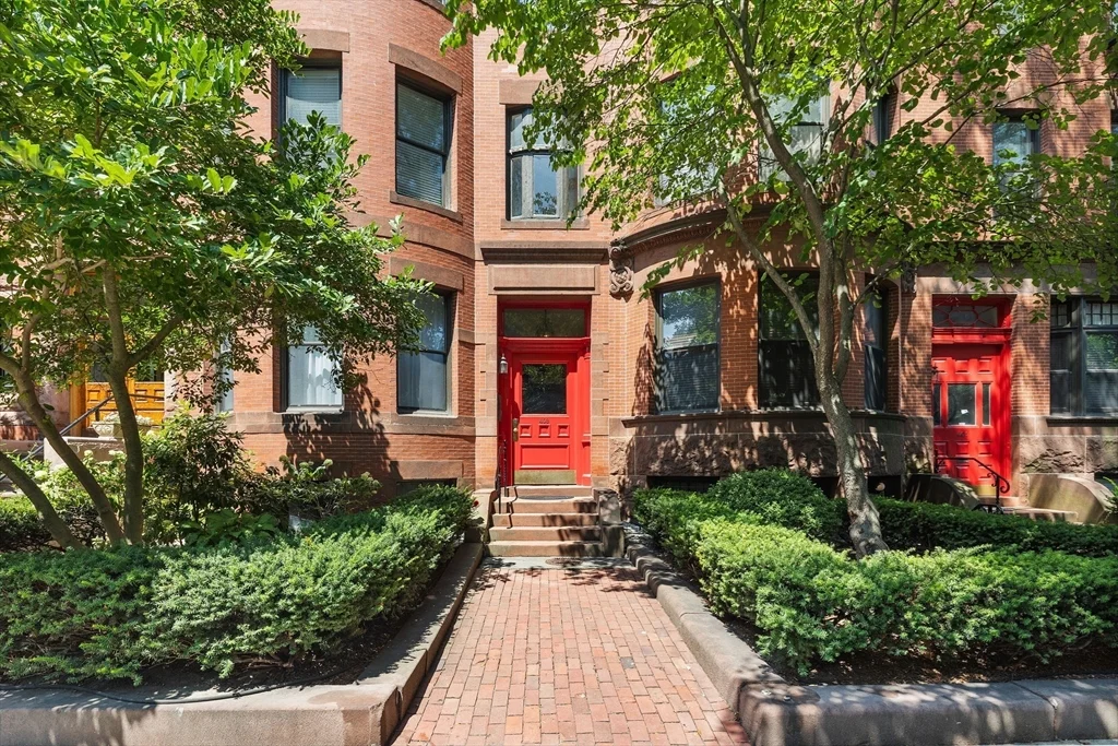 403 Marlborough St, Back Bay