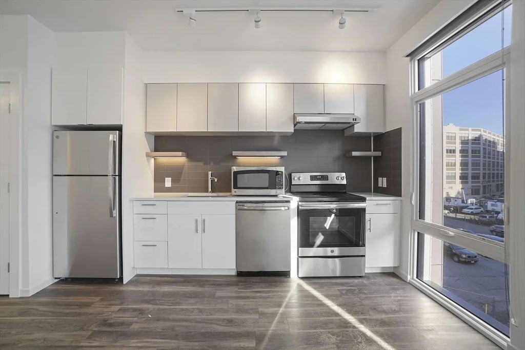 839 Beacon St, Fenway