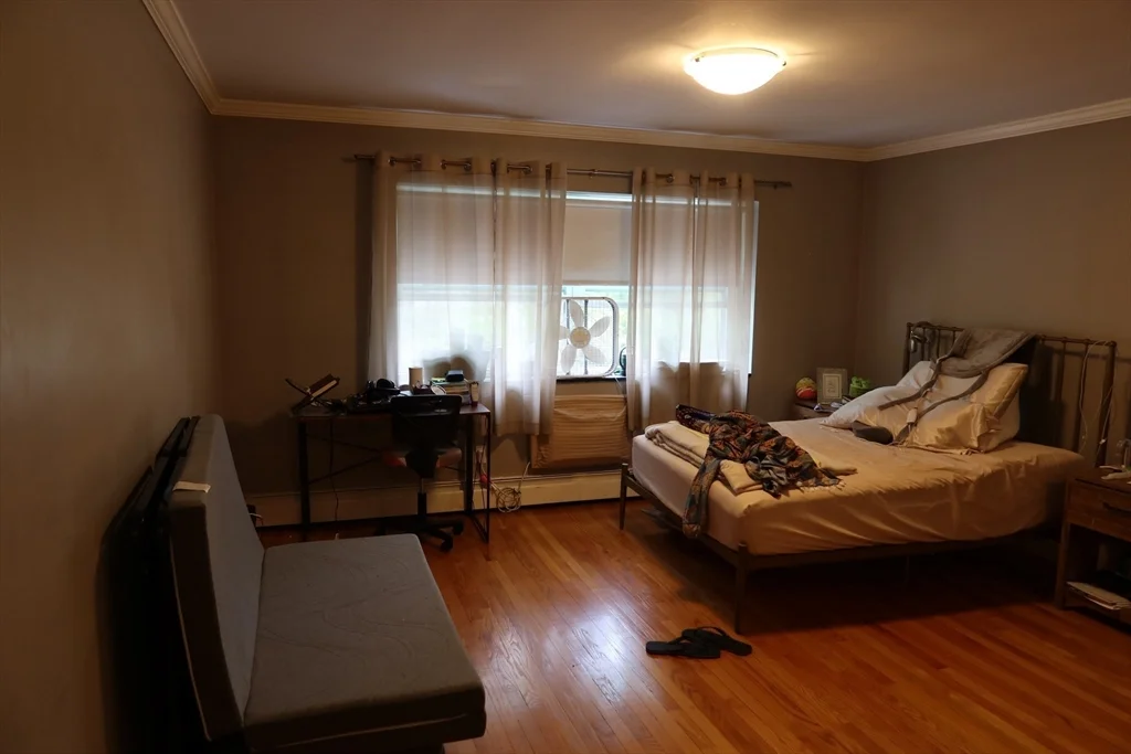 101 Walker St, Newtonville