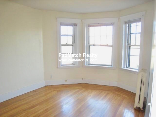 1872 Commonwealth Ave, Brighton