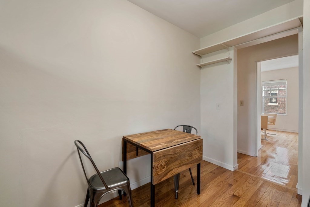 993 Memorial Dr, Harvard Square