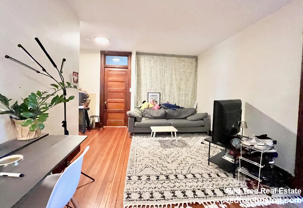 41 Gordon St, Allston