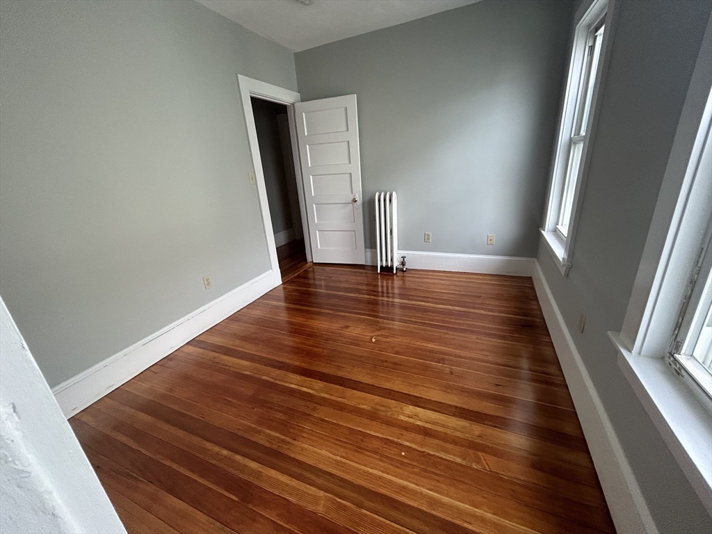 82 Conwell Ave, West Somerville