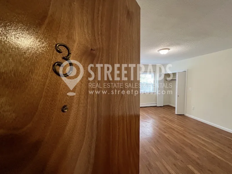 2018 Commonwealth Ave, Brighton