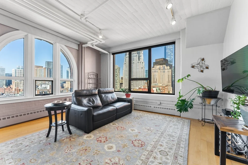 210 South, Leather District