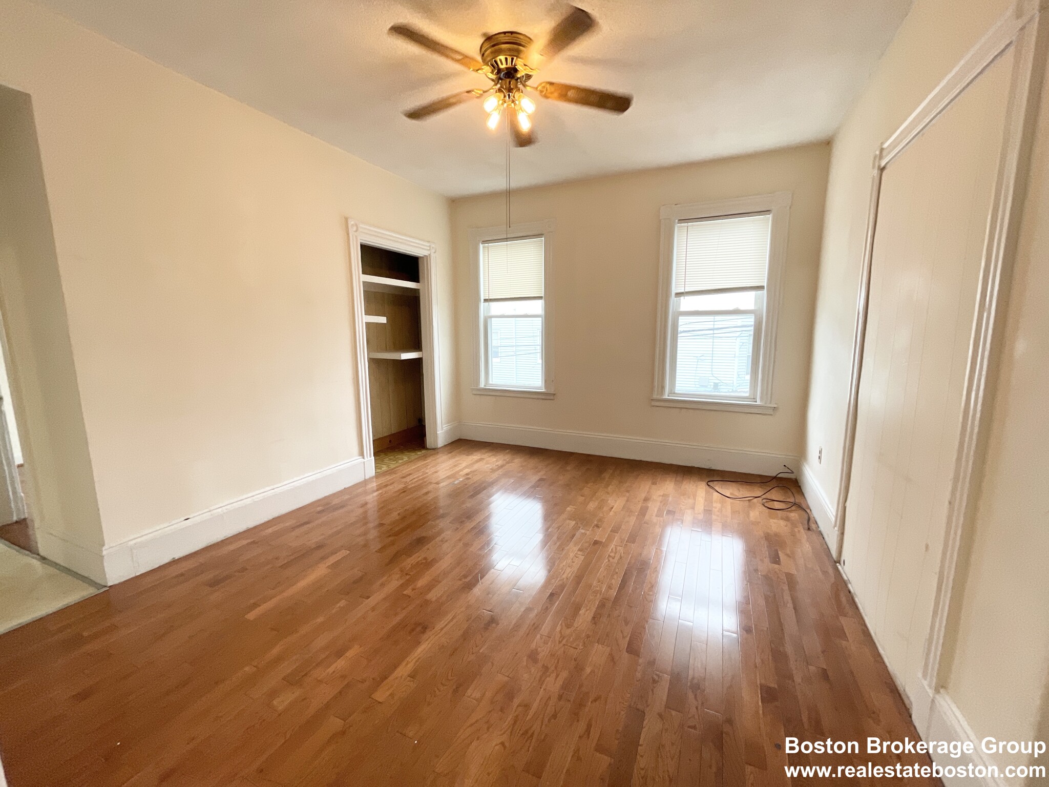 4 bed, 1 bath apartment for rent at 45 Crescent Ave Unit 2, Dorchester — photo 1 of 3