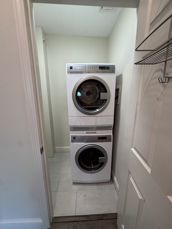 10 Elliott Pl, Peabody