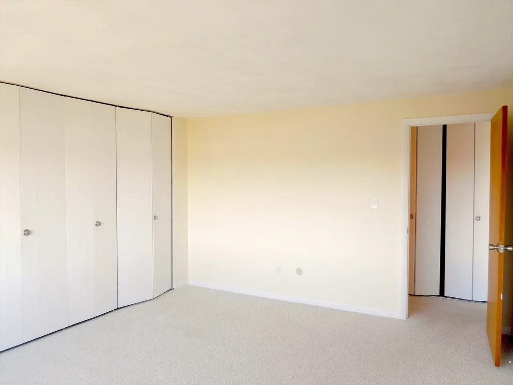 135 Scranton Ave, Falmouth