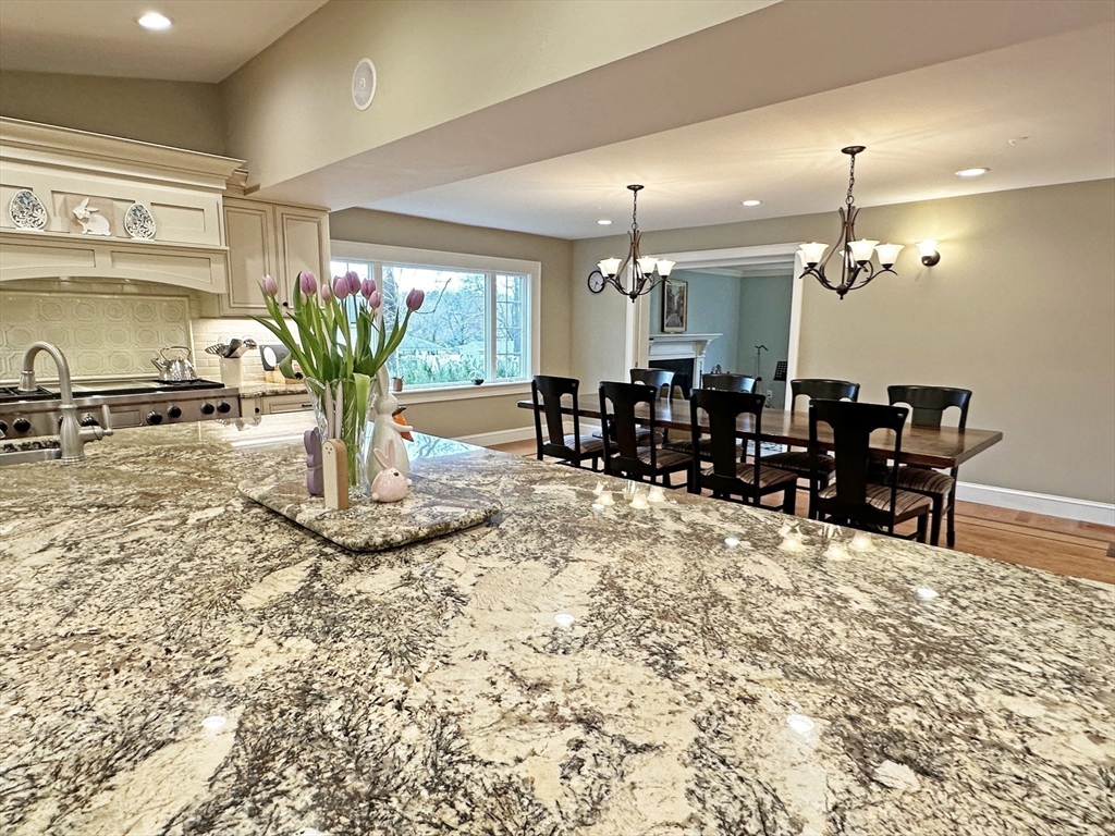 9 Lantern Rd, Belmont