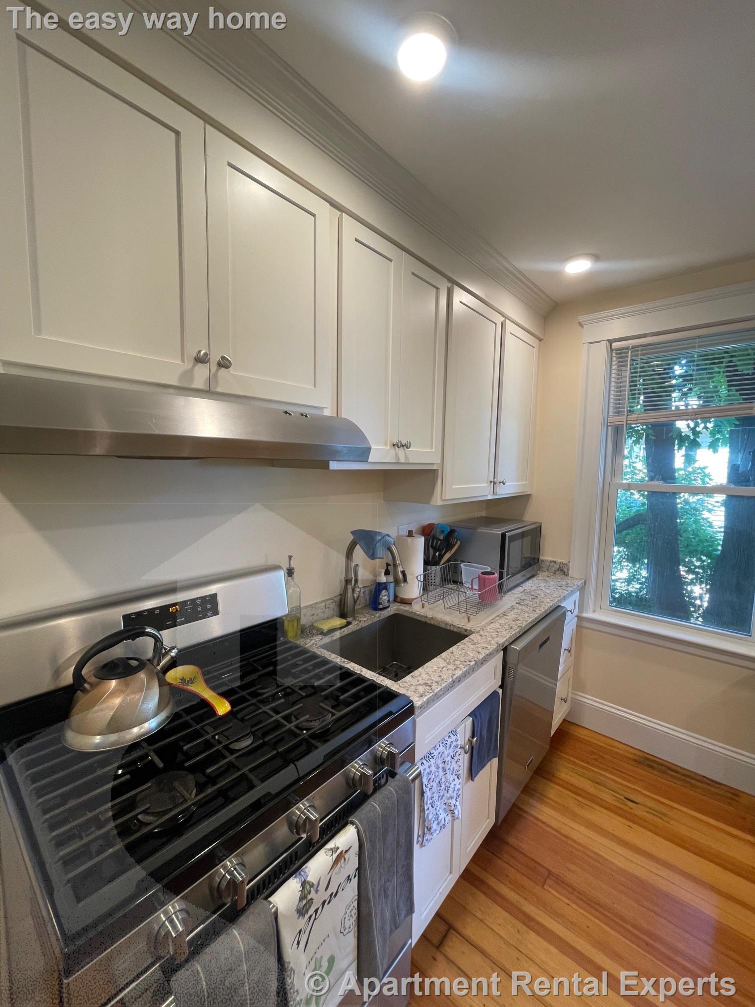 24 Ashland St, Porter Square