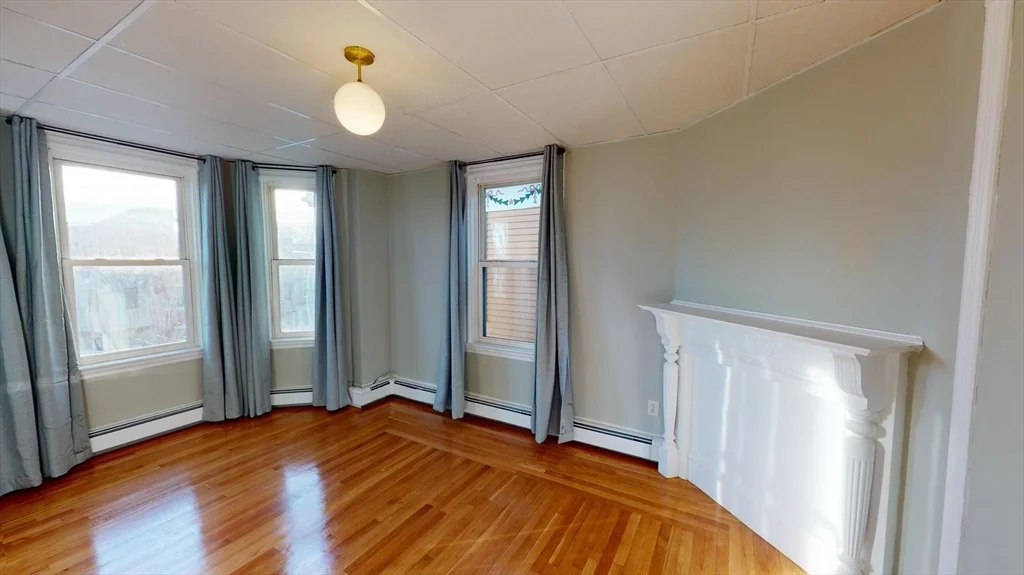 823 Dorchester Ave, Dorchester