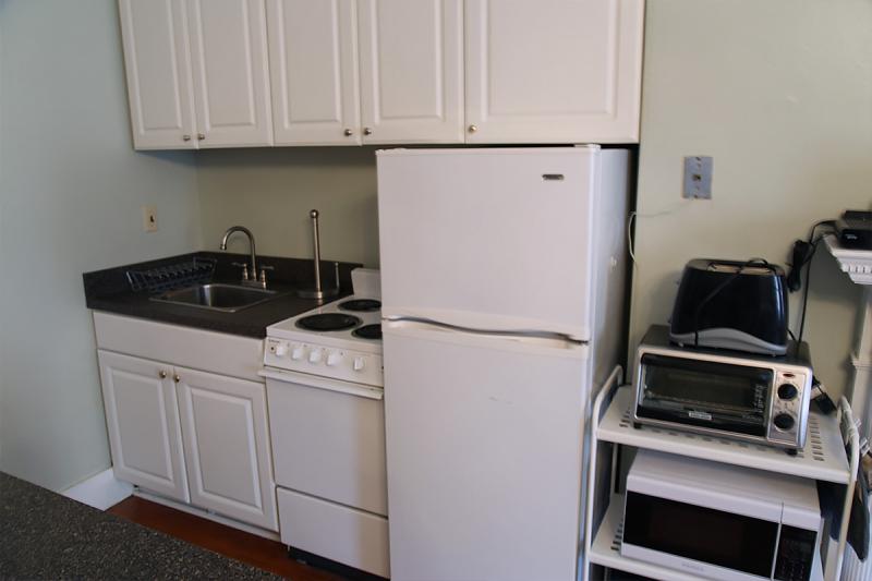 Studio bed, 1 bath apartment for rent at 451 Beacon St Unit 2F, Back Bay — photo 3 of 8