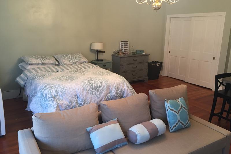Studio bed, 1 bath apartment for rent at 451 Beacon St Unit 2F, Back Bay — photo 6 of 8
