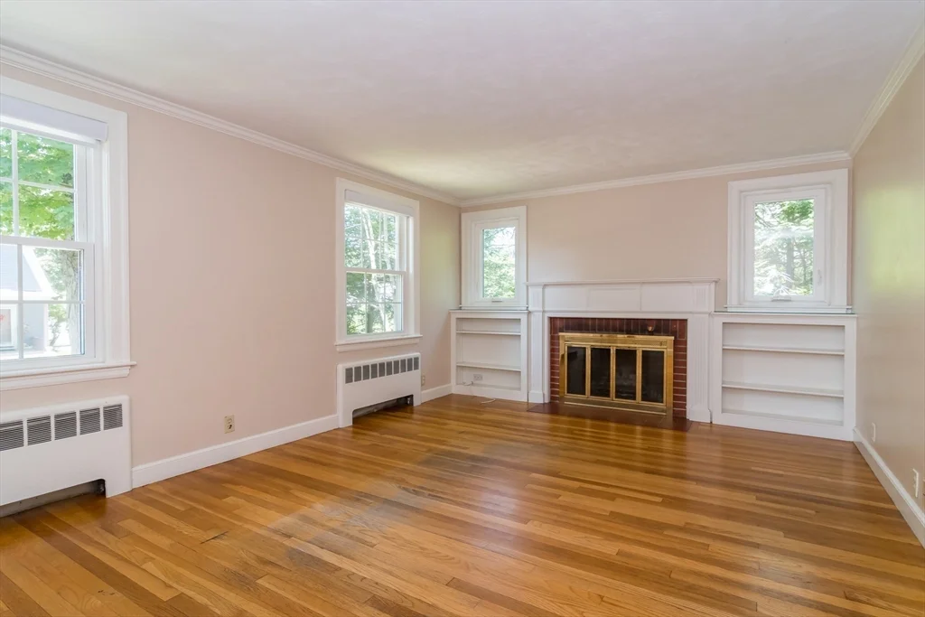 15 Charles St, Natick