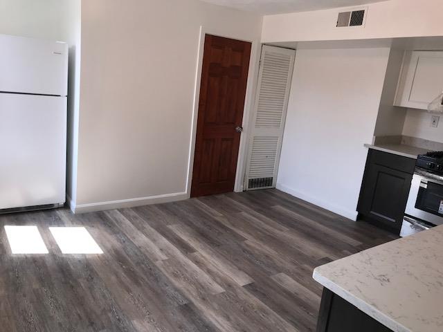 70 School St, The Port