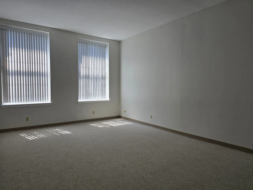 130 Beach St, Quincy