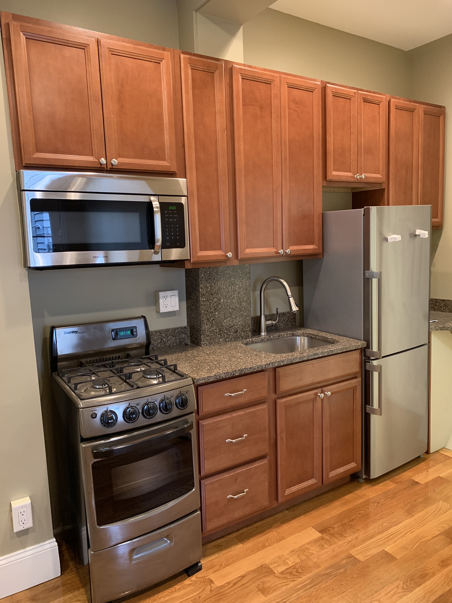 144 Mount Auburn St, Harvard Square