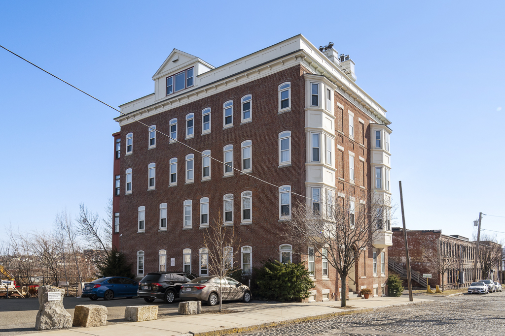 37 Winnisimmet St, Chelsea