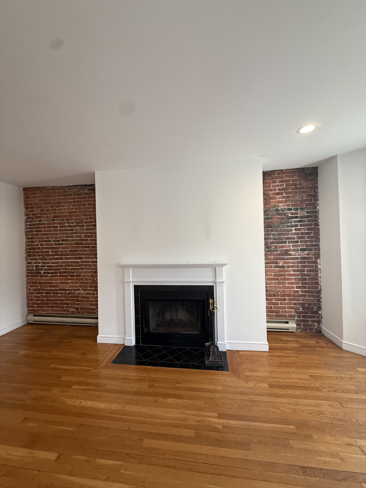 1742 Washington St, South End