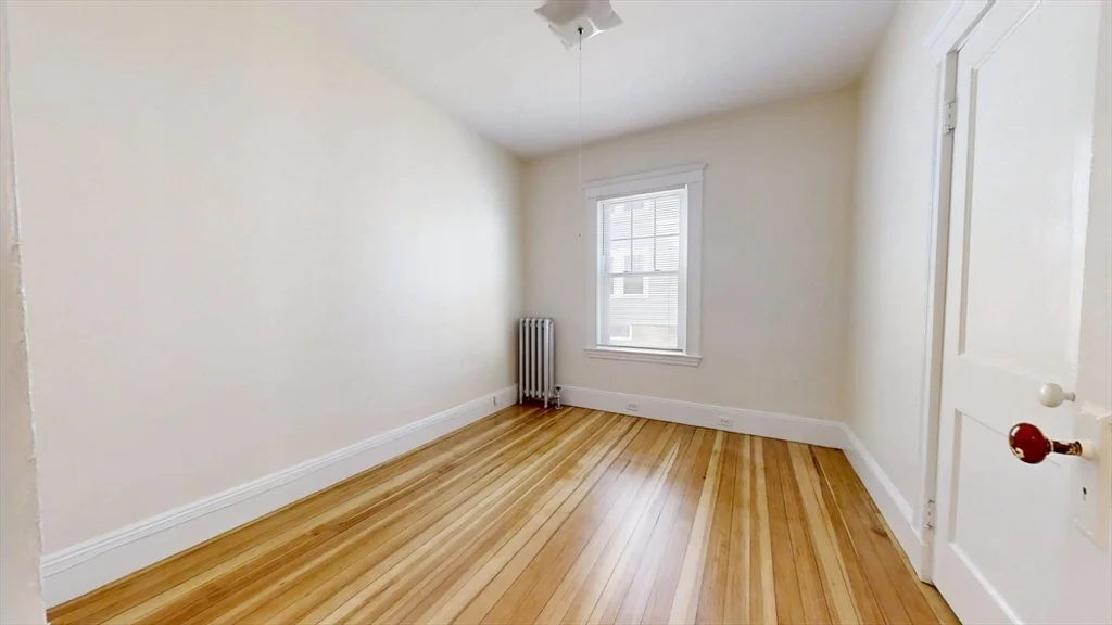 11 Clyde Rd, Watertown