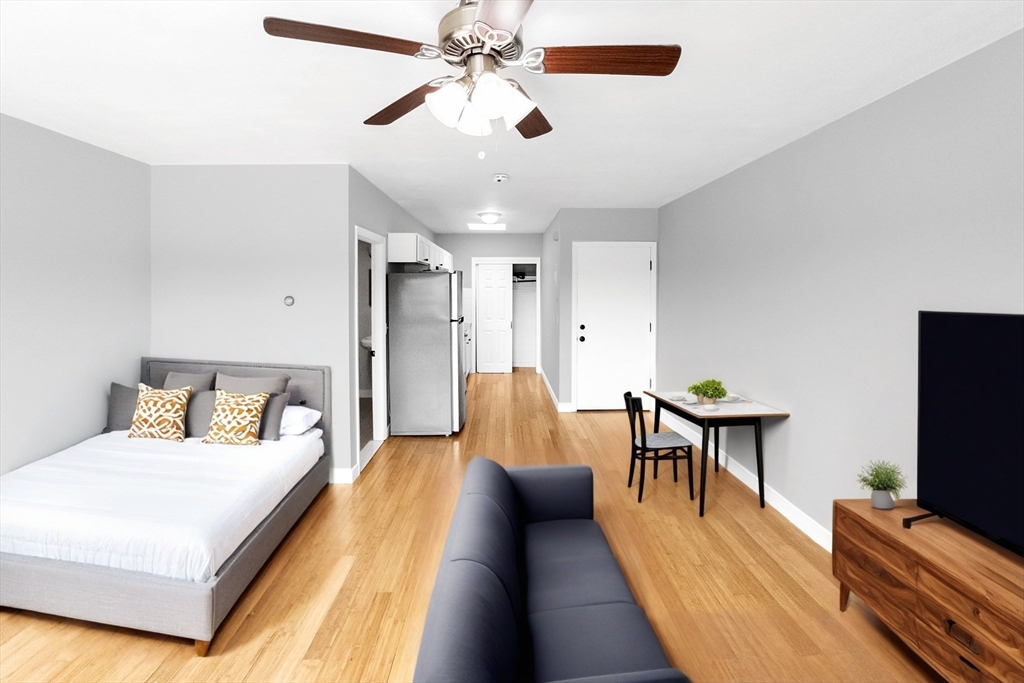 39 Willow St, West Roxbury