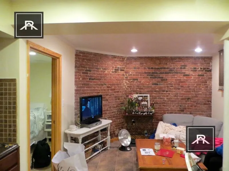 1689 Beacon St, Aspinwall Hill