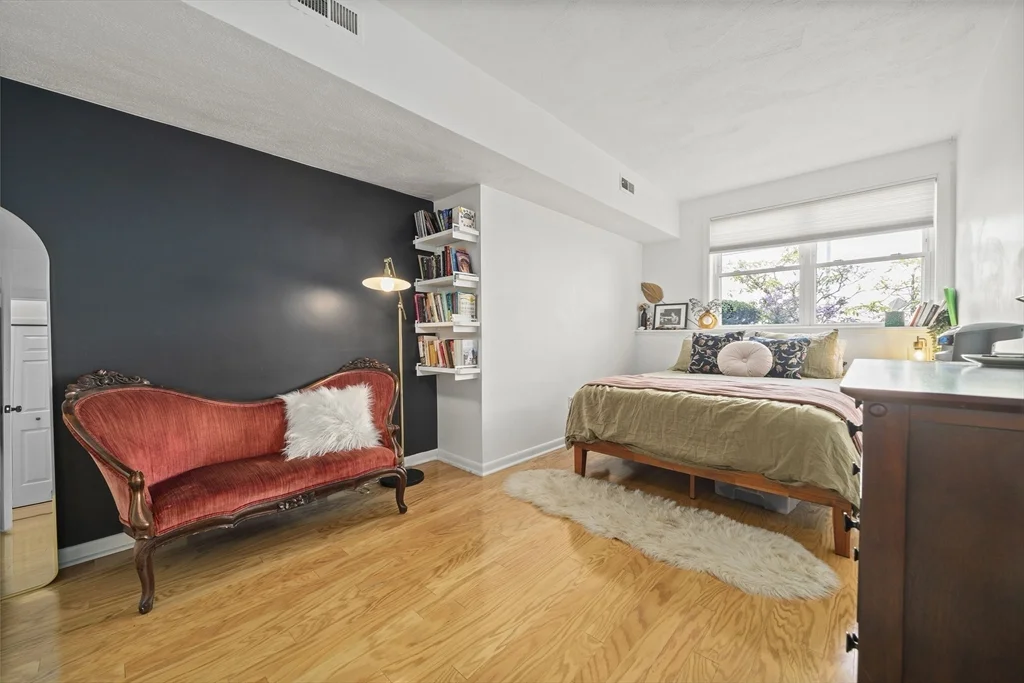 11 Marion St, Roslindale