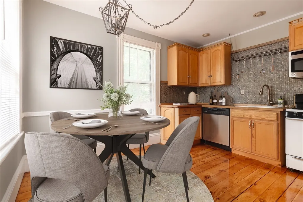 327 Lafayette St, Salem