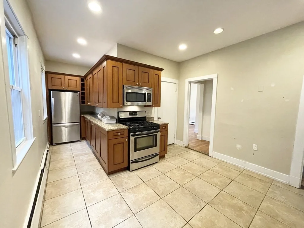 72 Calumet St, Mission Hill