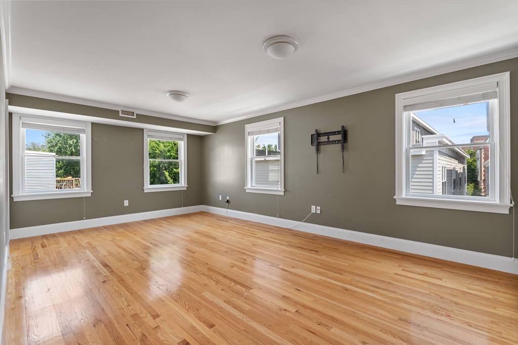 210-212 W 9th St, South Boston