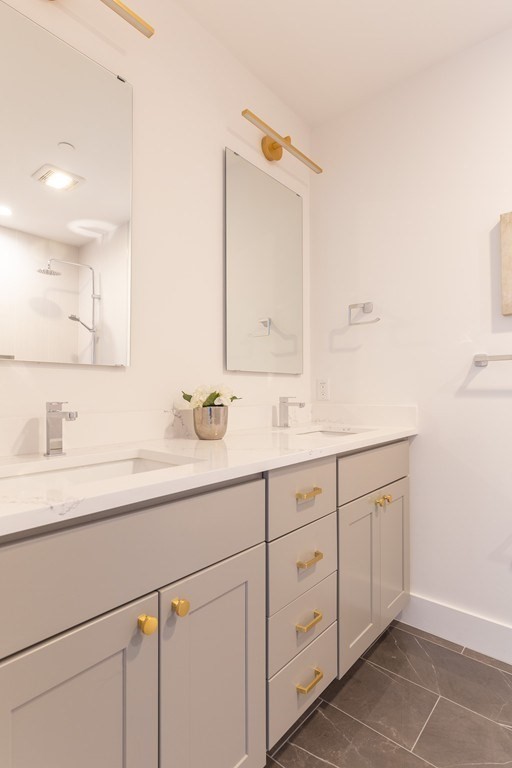 112 King, Dorchester