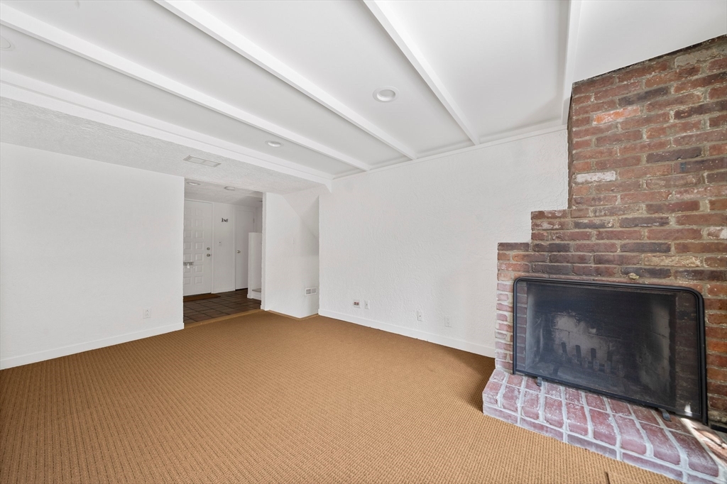 37 Harwich Rd, Newton