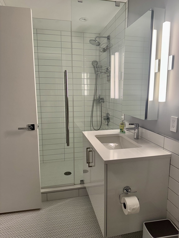 110 Broad St, Downtown